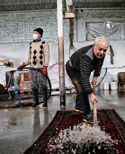 شستشوی سنتی قالی در قالیشویی خانی آباد 